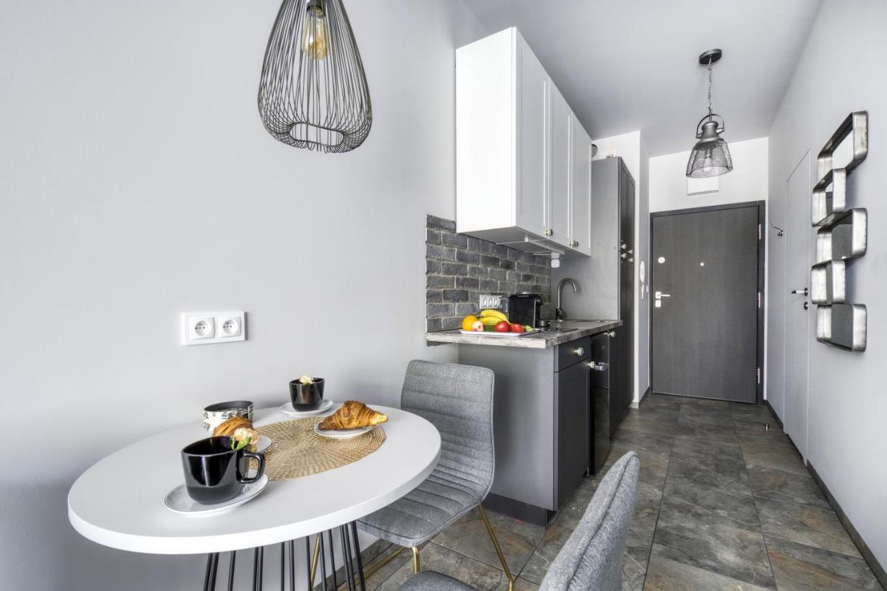 Stylowe Studio Krzemieniecka, Metro Slodowiec, Free Parking By Cosmo Spirit Варшава Экстерьер фото