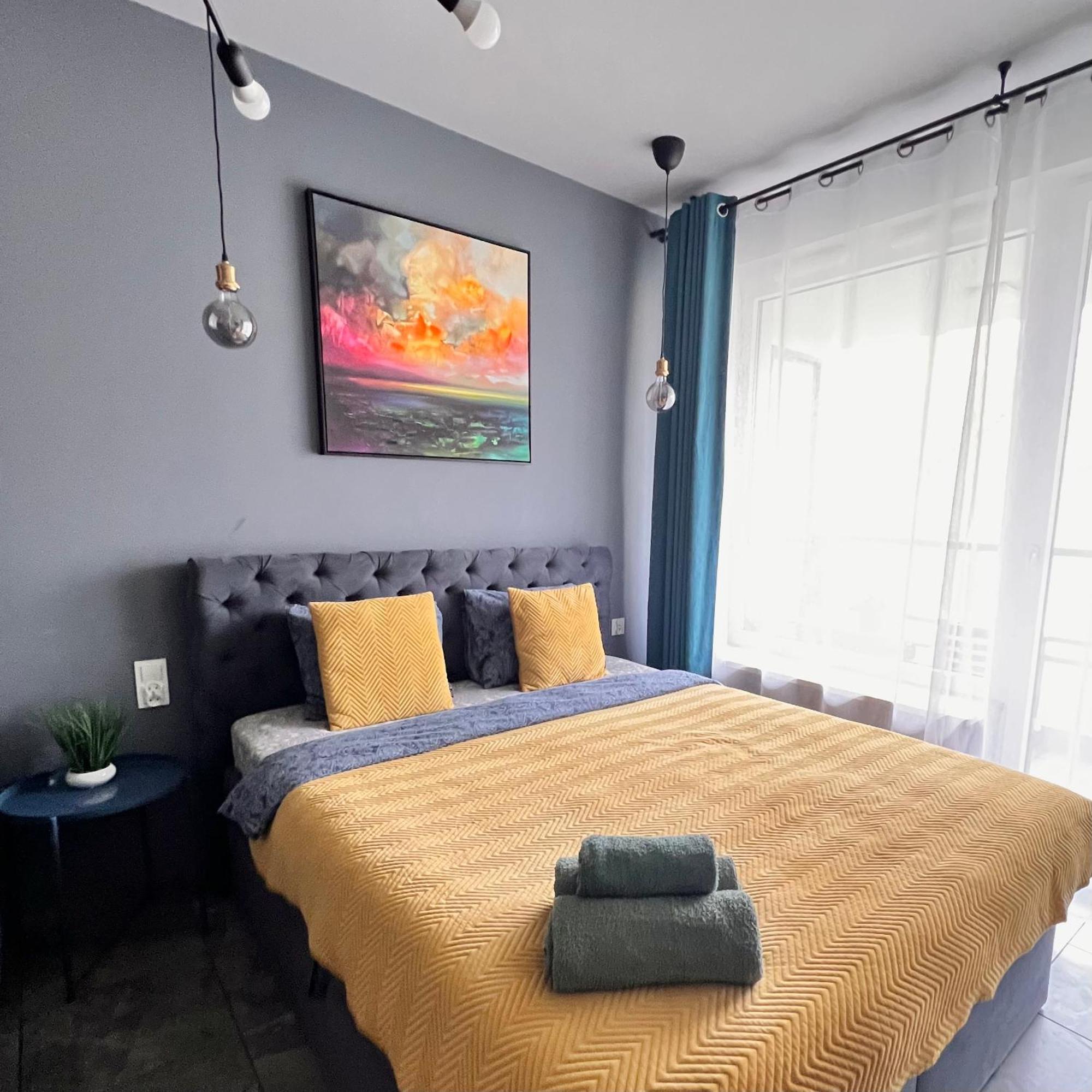 Stylowe Studio Krzemieniecka, Metro Slodowiec, Free Parking By Cosmo Spirit Варшава Экстерьер фото
